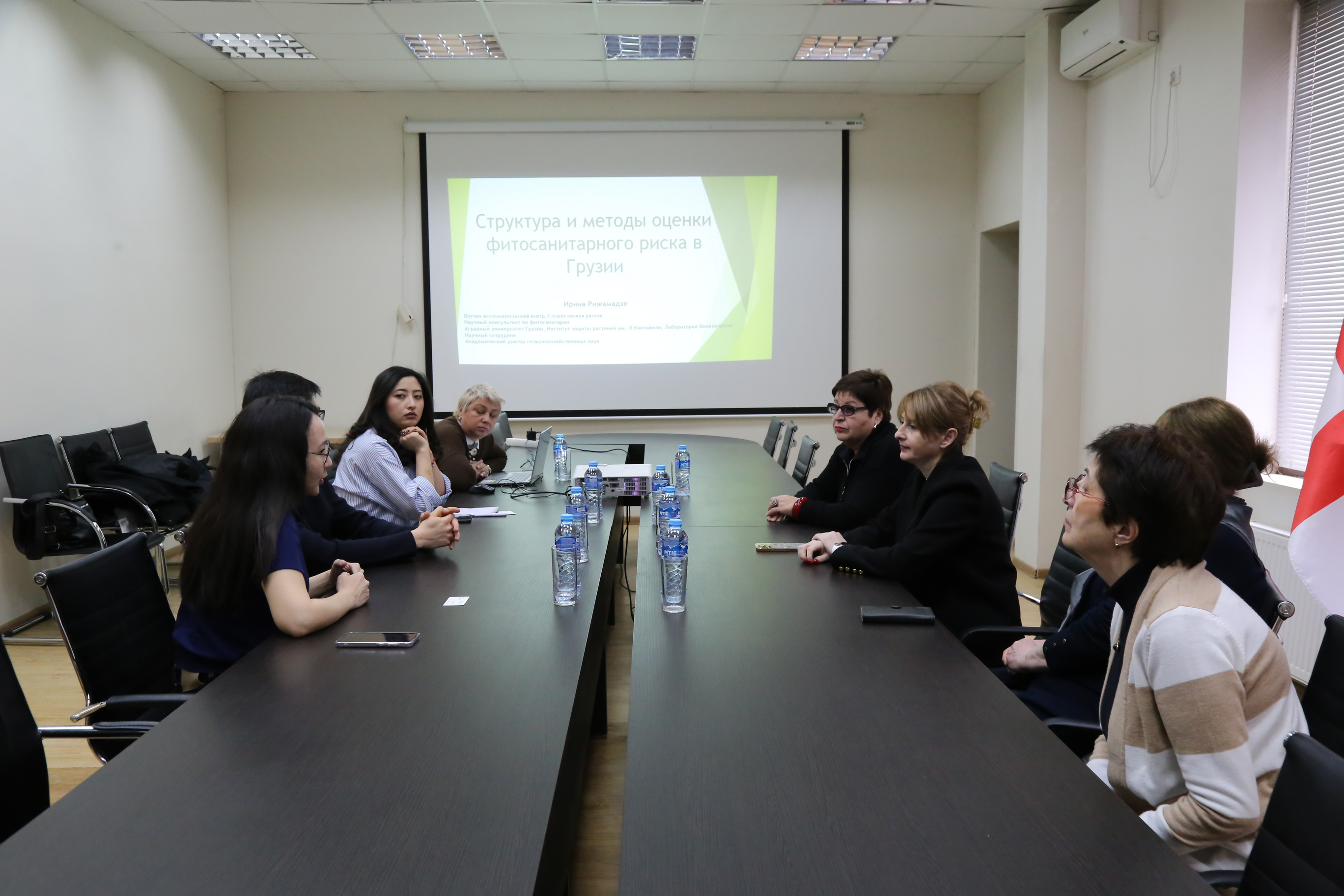 ყაზახეთის რესპუბლიკის ფიტოსანიტარიული რისკის ანალიზის სპეციალისტები სამეცნიერო-კვლევით ცენტრში იმყოფებოდნენ