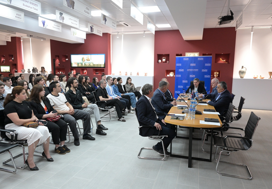 An Offsite session of the Parliamentary Committee on Agrarian Issues was held at the Jighaura base of the Scientific-Research Center of Agriculture